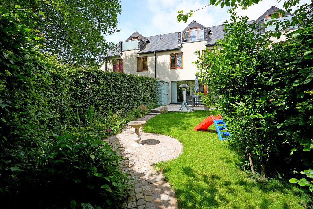 Taptonville Head Broomhill